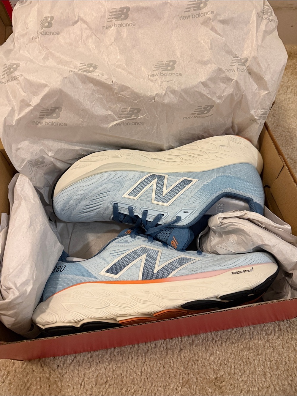 Women’s New Balance 880v14 9.5 2E Running Sneakers